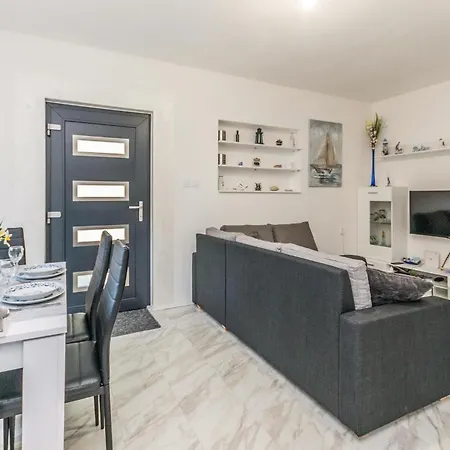 2 Bedroom Amazing In Sveti Petar Na Moru