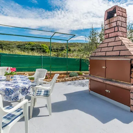 2 Bedroom Amazing In Sveti Petar Na Moru Holiday home