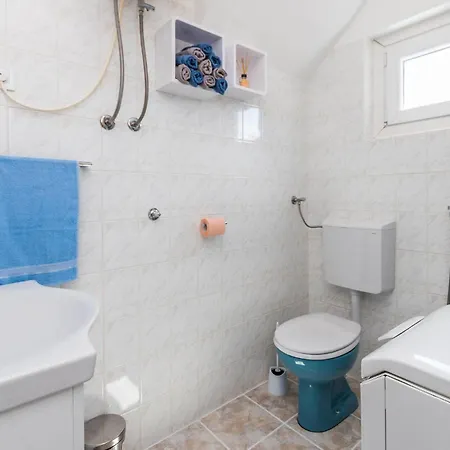 2 Bedroom Amazing In Na Moru Holiday home Sveti Petar (Zadar)