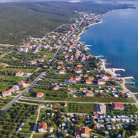 2 Bedroom Amazing In Na Moru Sveti Petar (Zadar)